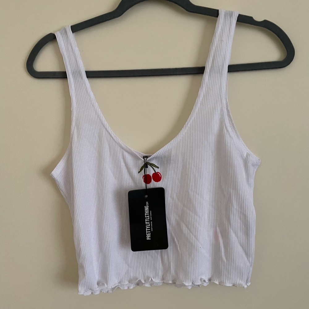 White embroidered cherry rib crop top